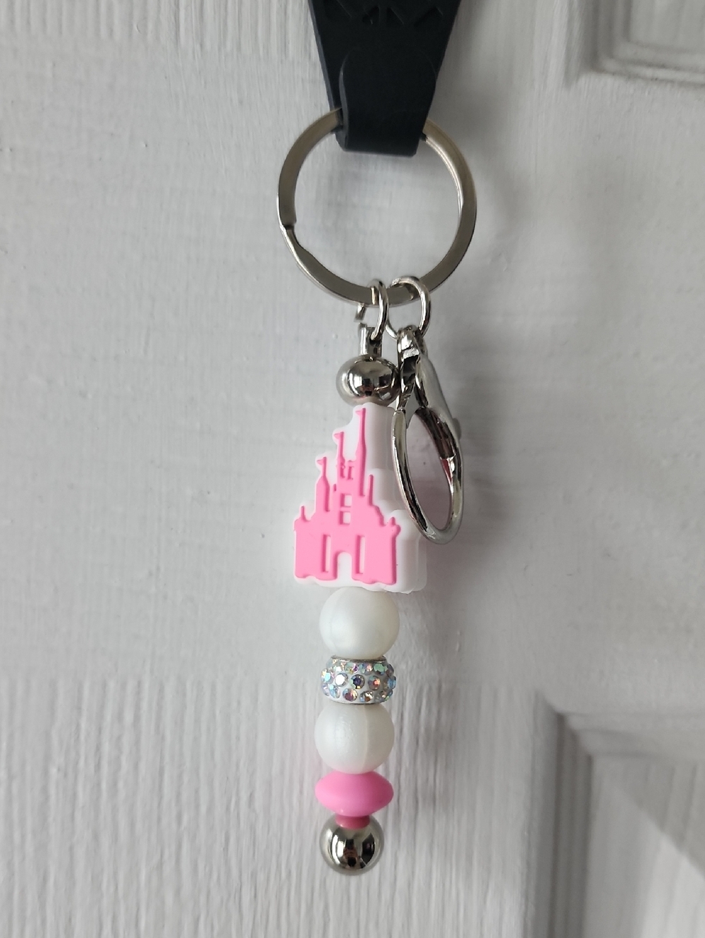 🆕️Pink Castle Decorative  Keychain - Picture 6 of 7